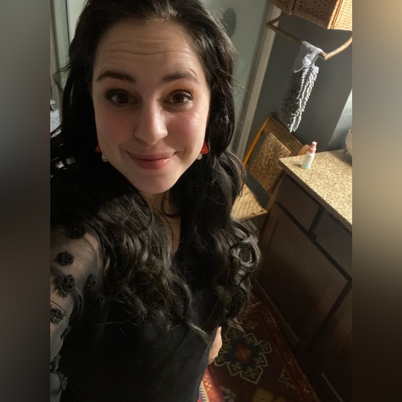 Meet your Posher, Heidi - Picture 1 of 1